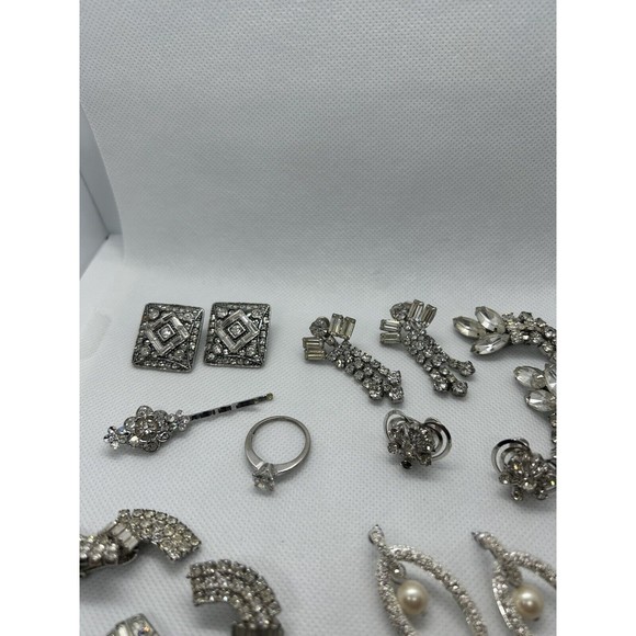 Vintage Clear Rhinestone Clip In, Screw back And Pierced Earrings , Collar Clip - Picture 5 of 9